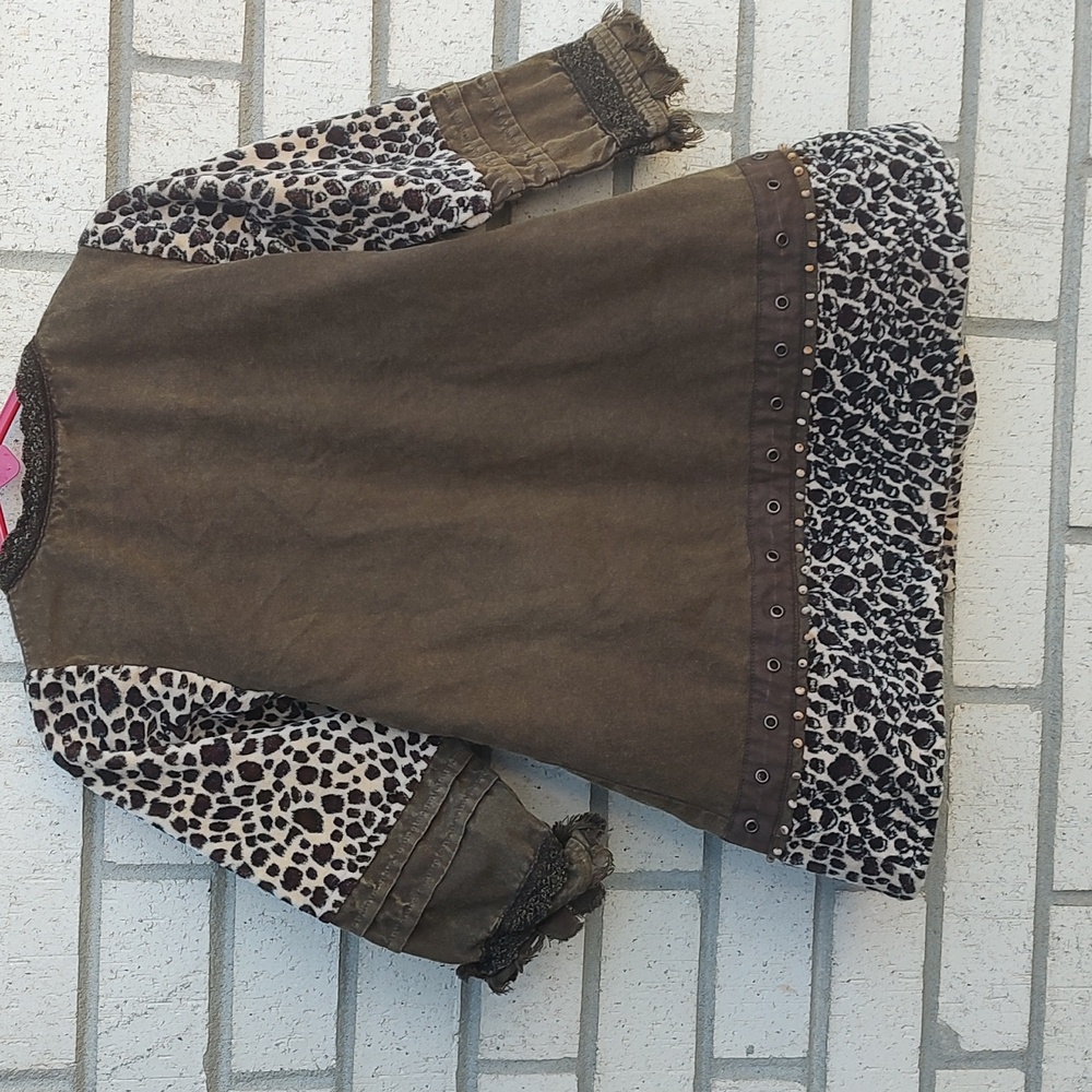 Leopard wrap jacket 🧥 - Picture 8 of 10